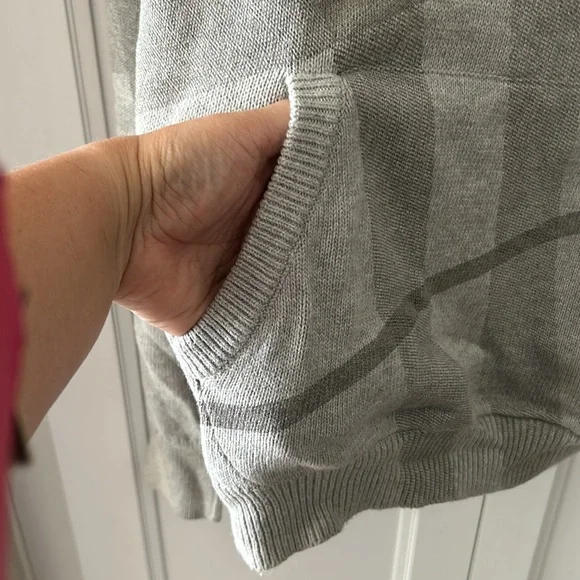Burberry Brit sweater size M ( not sure if M or W)